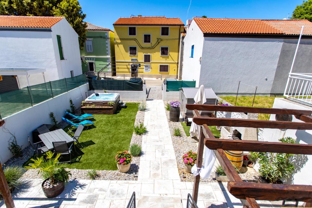 Apartments Mikulin Family Punat Esterno foto